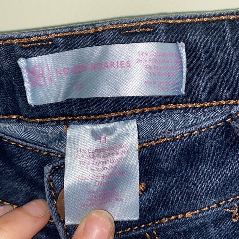 Jeans - Picture 2 of 4